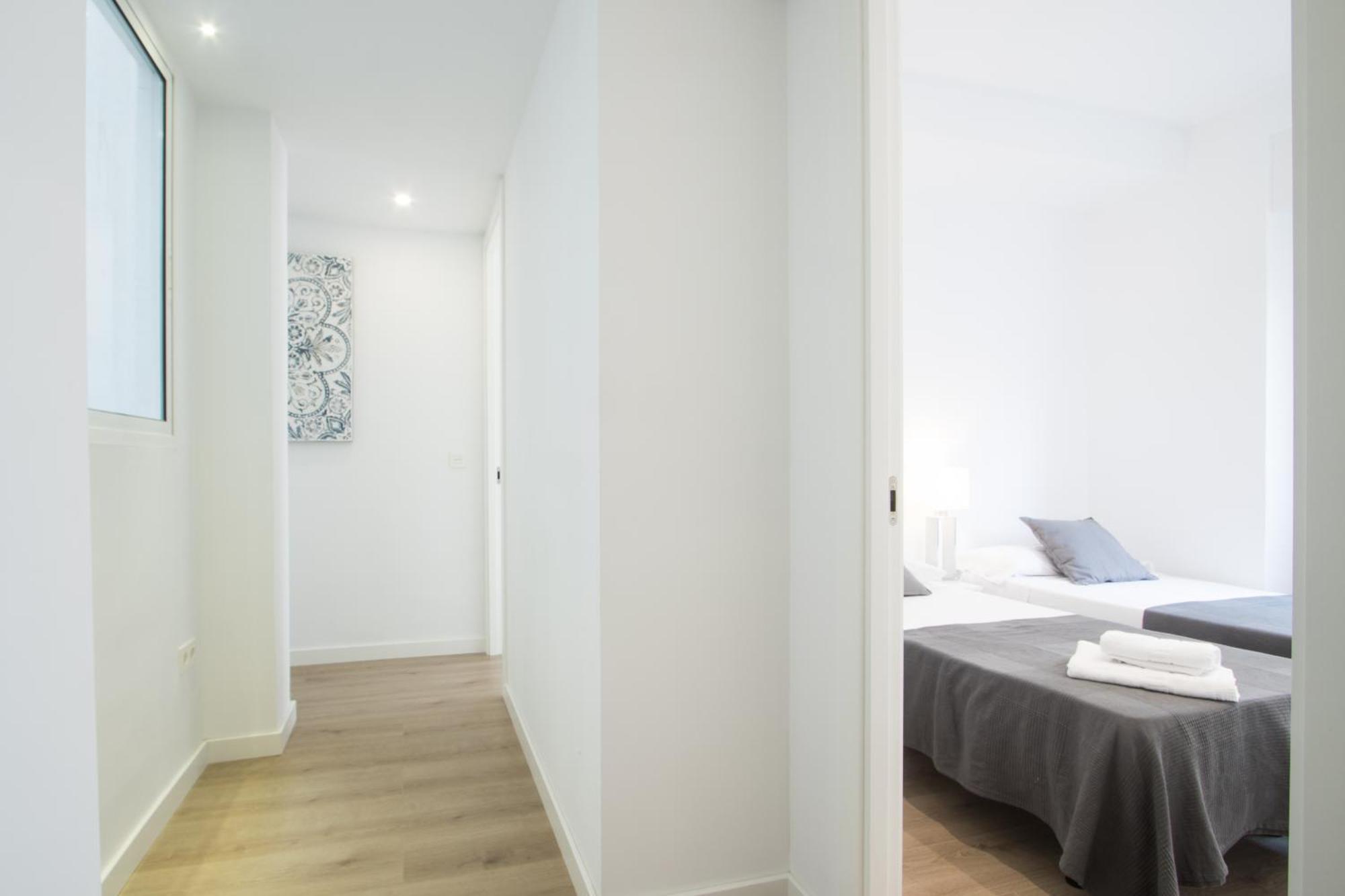 4 Bedroom/3 Baths W/ Ac In Near Beach! Alicante Exteriör bild