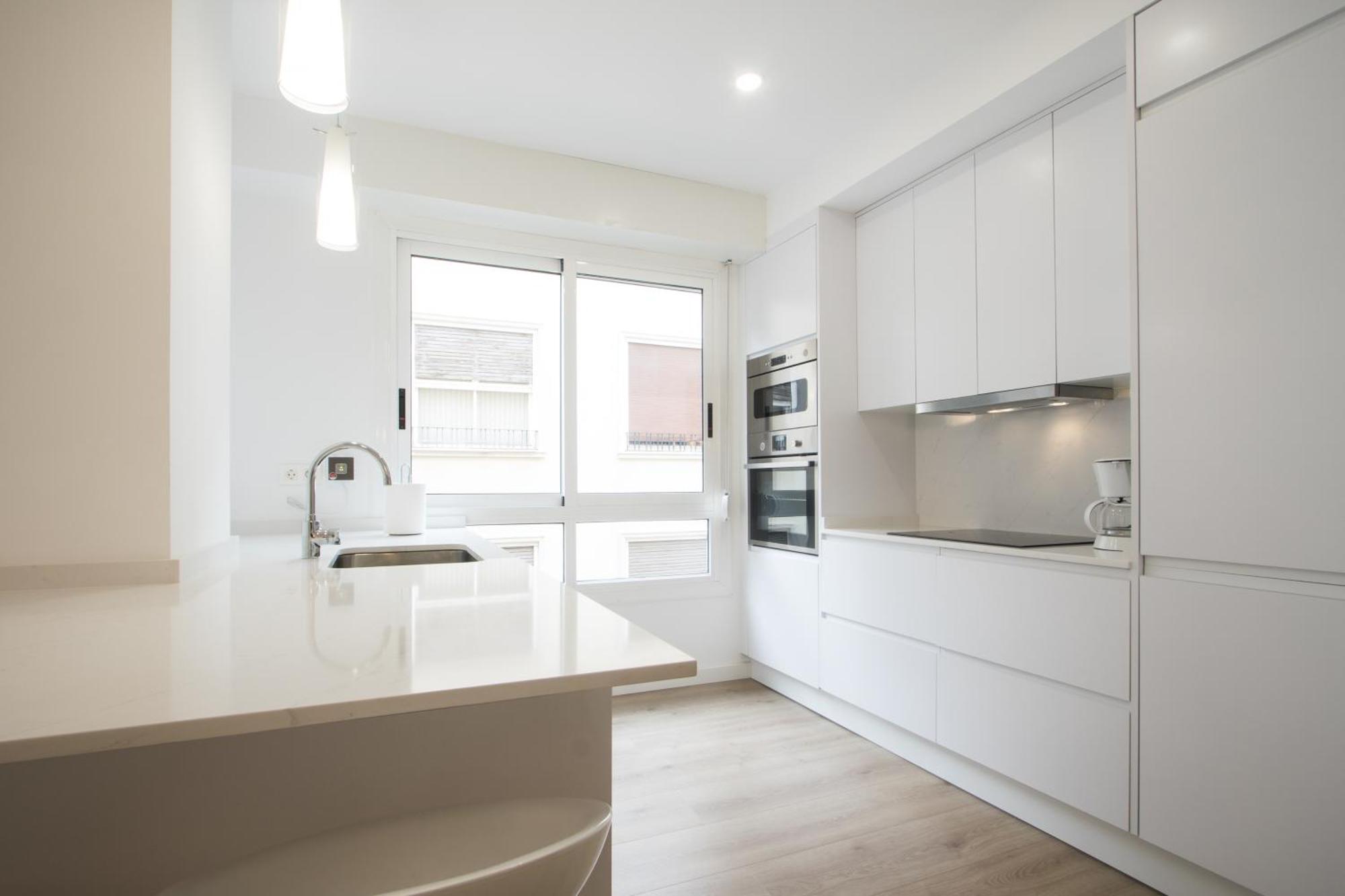 4 Bedroom/3 Baths W/ Ac In Near Beach! Alicante Exteriör bild