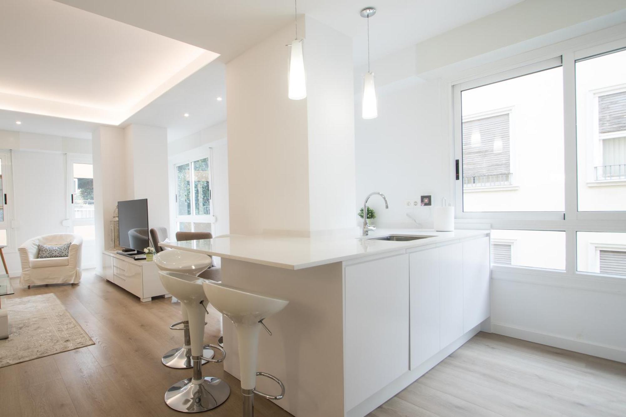 4 Bedroom/3 Baths W/ Ac In Near Beach! Alicante Exteriör bild